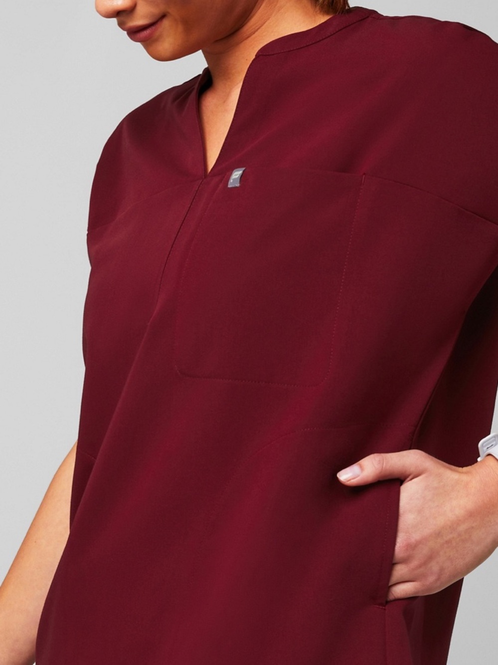 Fabletics scrub set. Mid rise on call jogger and Evolve oversized scrub top. - Picture 2 of 4